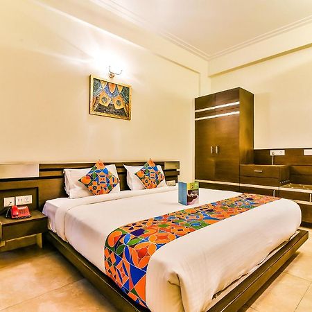 Fabhotel Oasis Dlf Phase 3 คูร์เคาน์ ภายนอก รูปภาพ
