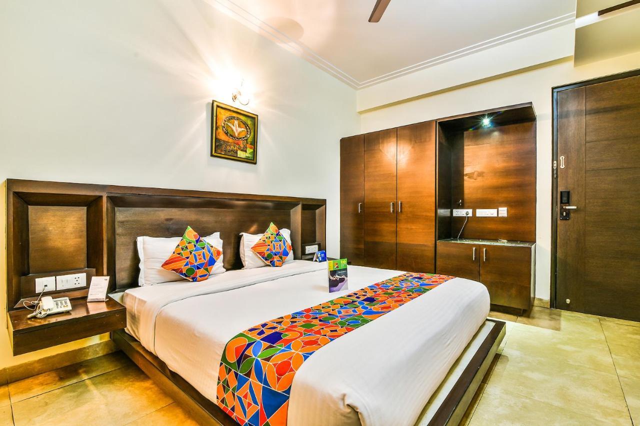 Fabhotel Oasis Dlf Phase 3 คูร์เคาน์ ภายนอก รูปภาพ