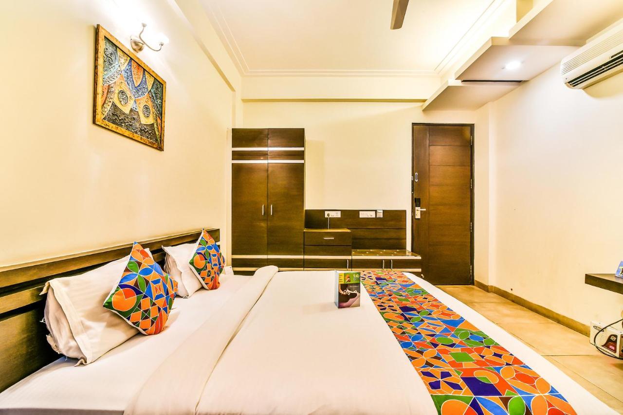 Fabhotel Oasis Dlf Phase 3 คูร์เคาน์ ภายนอก รูปภาพ