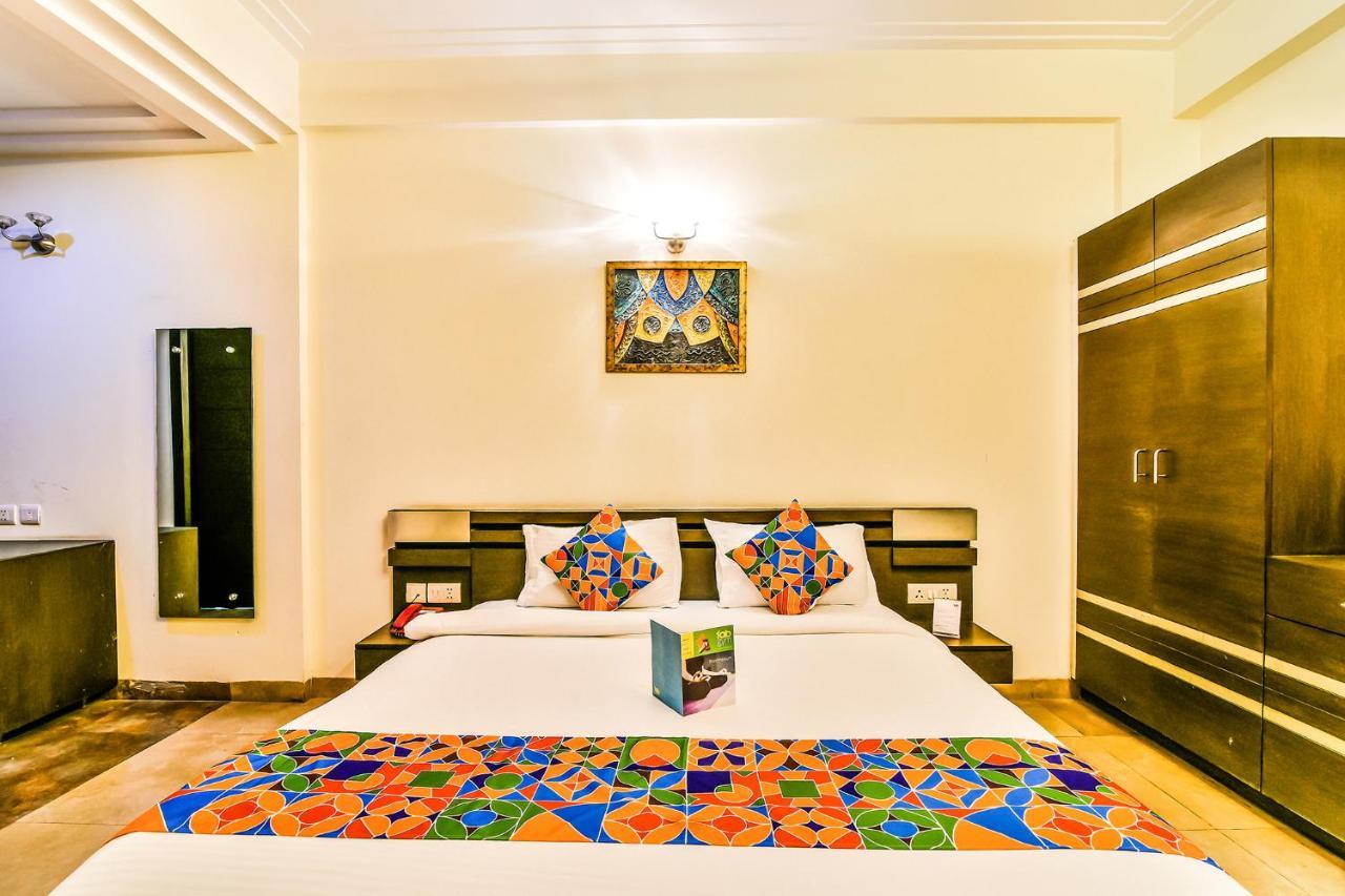 Fabhotel Oasis Dlf Phase 3 คูร์เคาน์ ภายนอก รูปภาพ